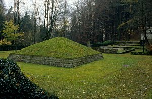 Aschenpyramide Konzentrationslager Flossenbürg
