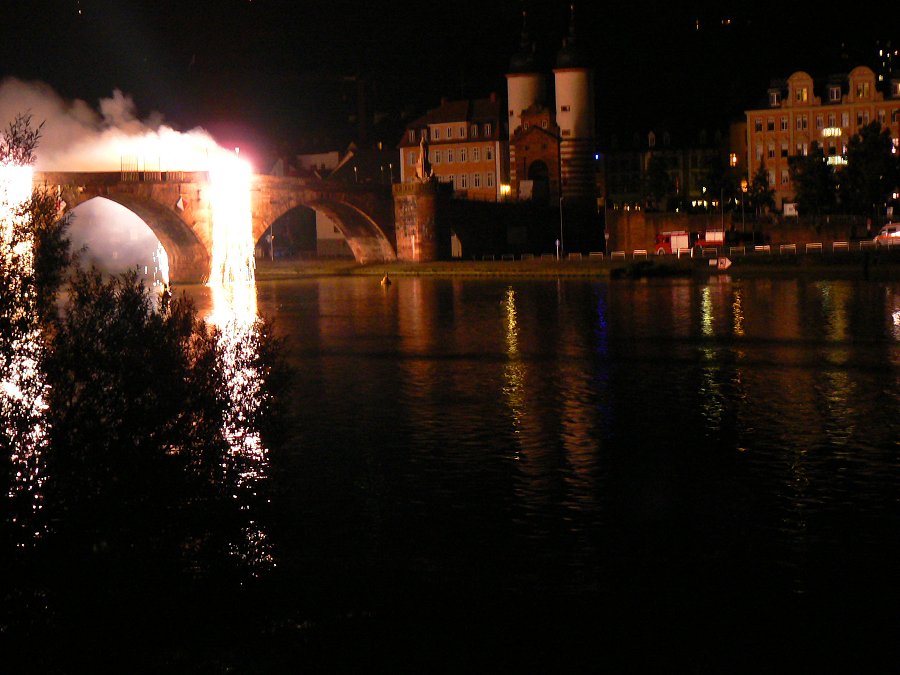 Feuerwerk bei der Heidelberger Schlossbeleuchtung