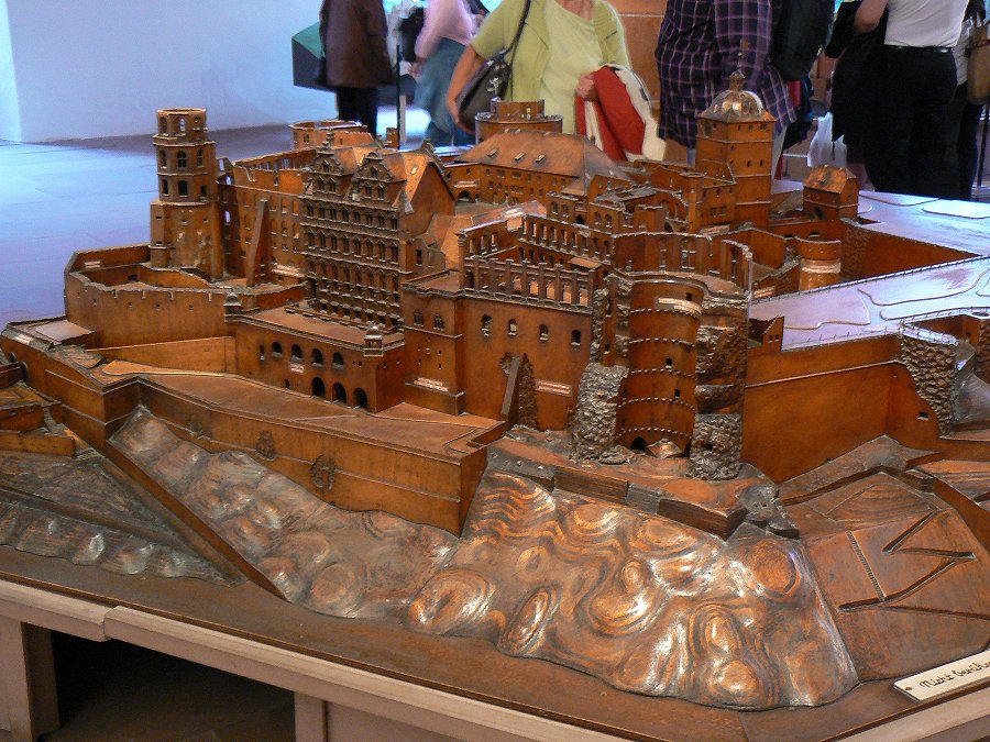 Holz-Modell der Heidelberger Schlossruine