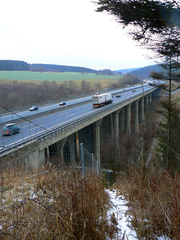 Autobahnbrücke über die Saale bei Rudolphstein