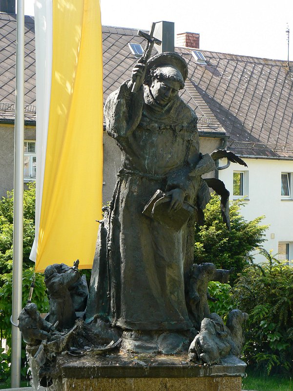 Denkmal für Pater Liberat Weiß in Konnersreuth