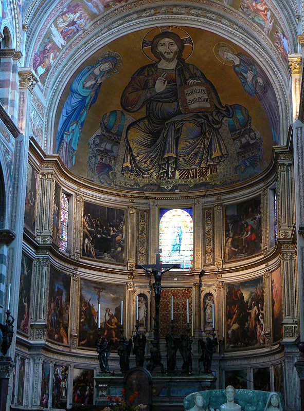 Im Dom Santa Maria Assunta in Pisa