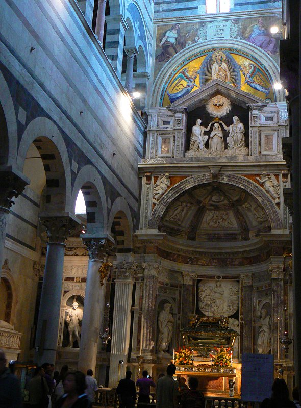 Seitenkapellen im Dom von Pisa