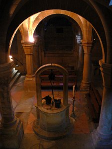 Brunnen in der Krypta des Bamberger Doms