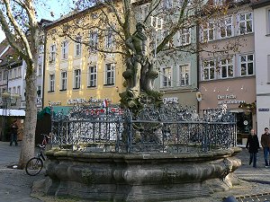 Neptun-Brunnen auf dem Grünen Markt