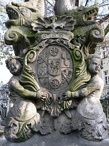 Neptun-Brunnen auf dem Grünen Markt