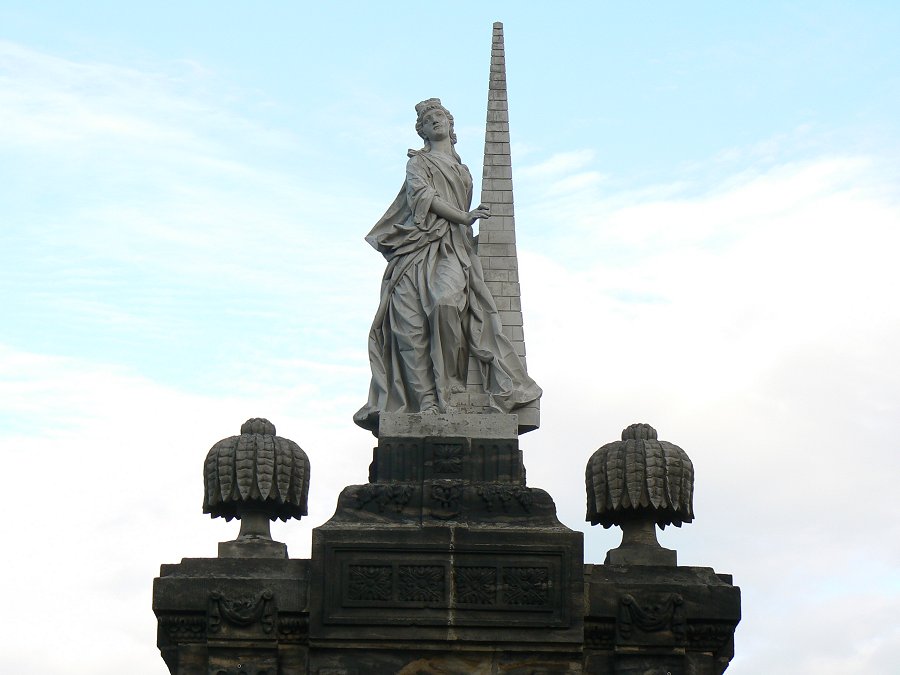 Statue neben der neuen Residenz in Bamberg