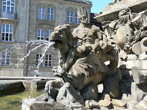 Bayreuth - Neues Schloss, Markgrafenbrunnen