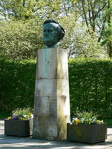 Richard Wagner Statue
