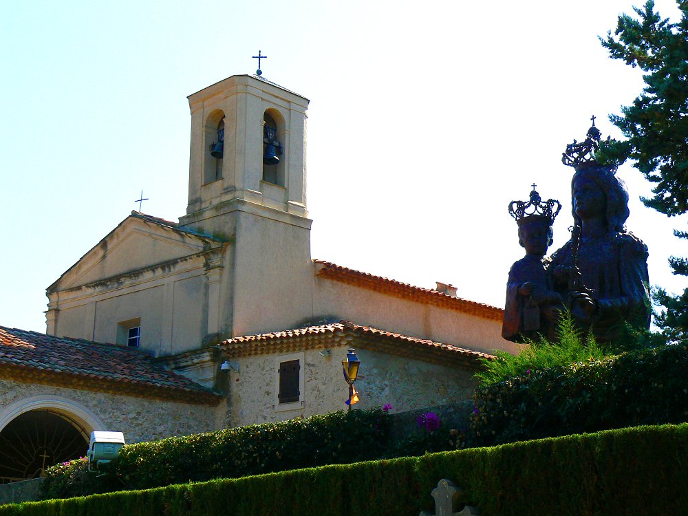 Kirche und Schwarze Madonna