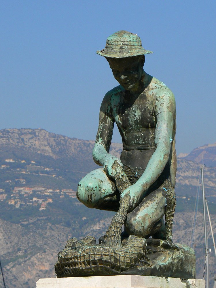 Statue eines Fischers