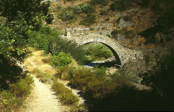Grimaud - Pont des Fées - Die Brücke der Feen