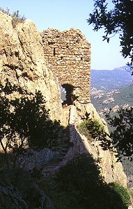 Abmauerung vor der Ste-Baume Grotte chapelle