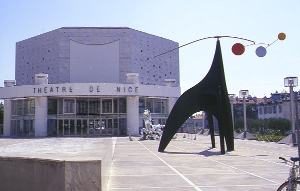 Theater und Promenade des Arts in Nizza