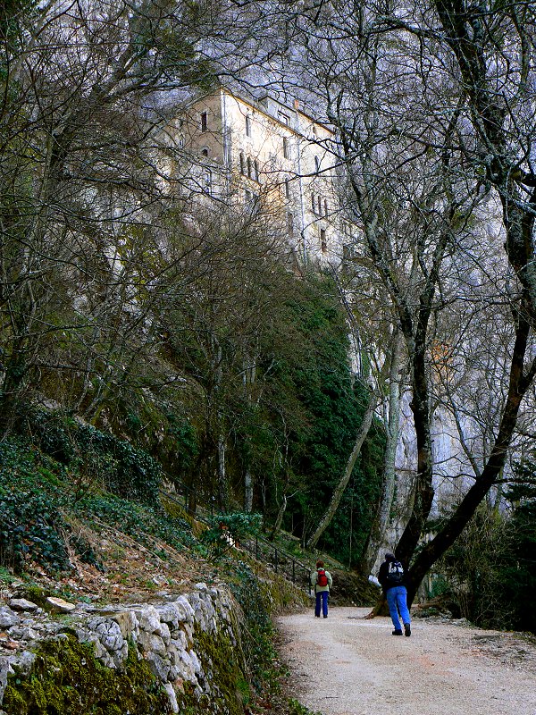 Weg zum Heiligtum der Maria Magdalena