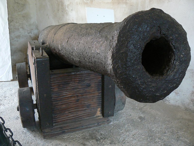 Villefranche-sur-Mer - Kanone in der Citadelle Saint-Elme