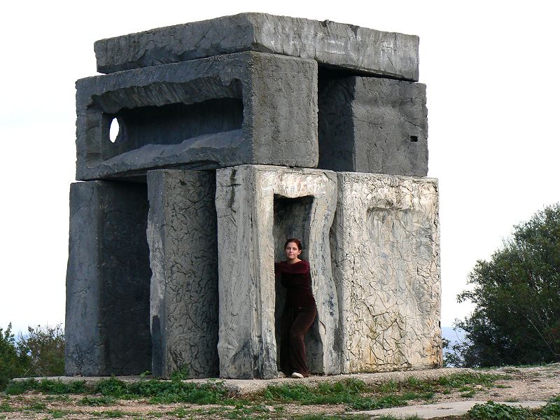 Kunstwerk auf dem Mont Alban