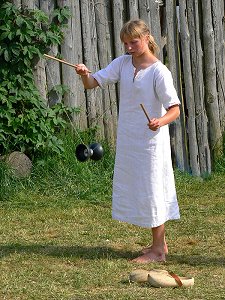 Diabolo - Spiel mit Schnur und Spindel