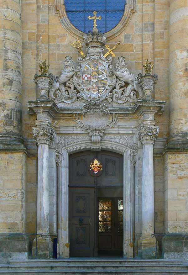 Portal der Barock-Basilika und Wallfahrtskirche in Gößweinstein