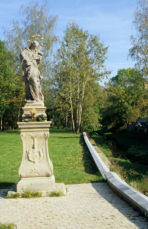 Franzensbad - Heiligenfigur am Schladabach