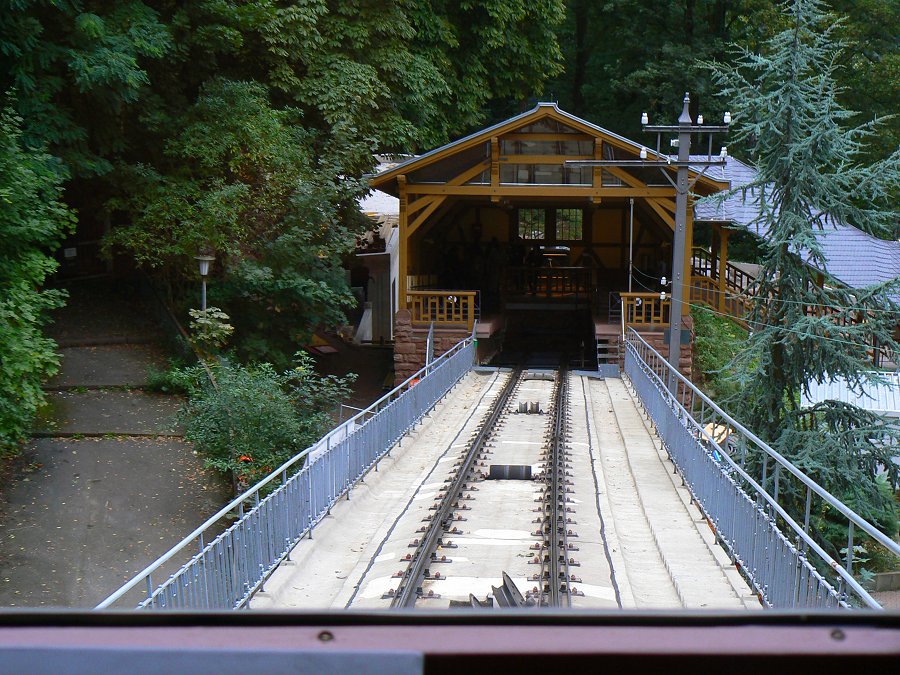 Bergbahn auf den Gipfel des Königstuhls