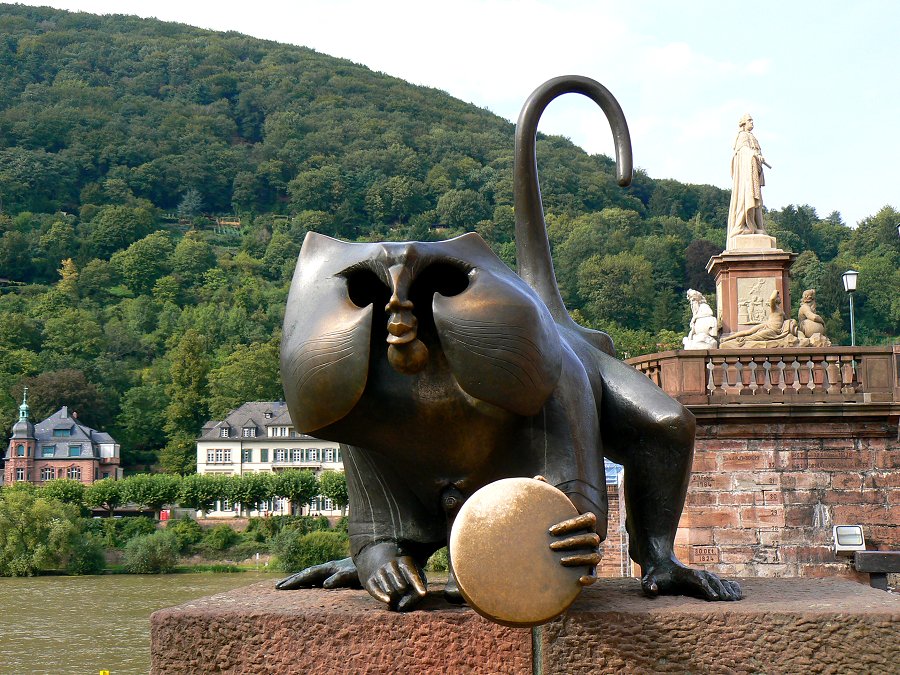 Brückenaffe auf der Carl-Theodor-Brücke in Heidelberg