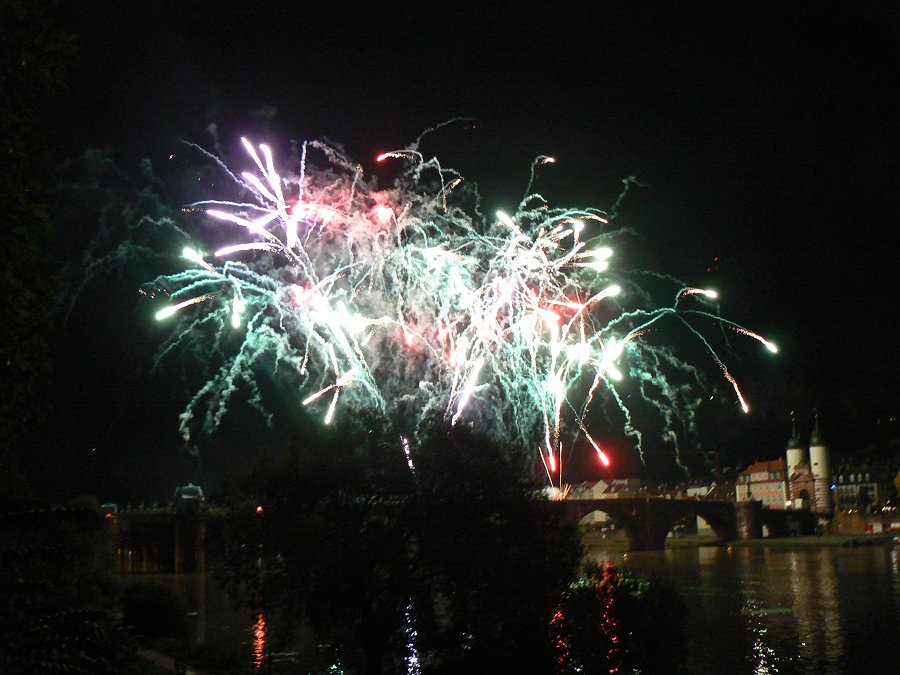 Feuerwerk bei der Heidelberger Schlossbeleuchtung