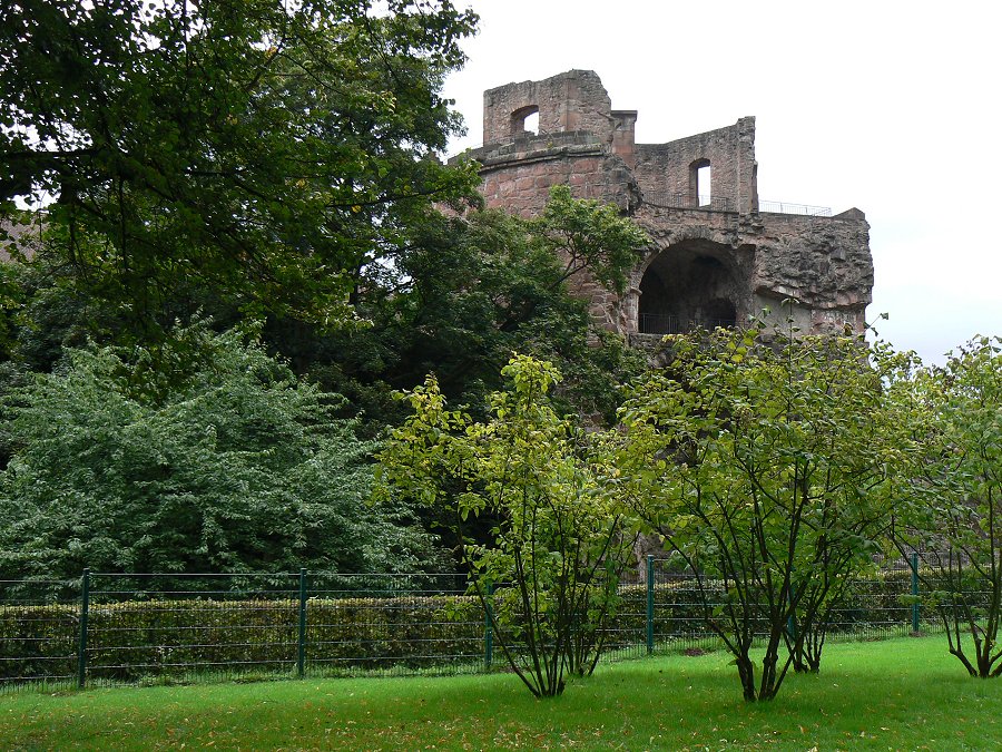 Gesprengter Turm am Heidelberger Schloss