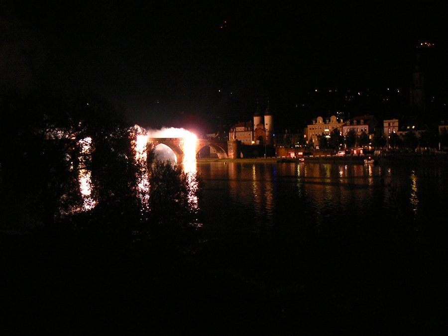 Feuerwerk bei der Heidelberger Schlossbeleuchtung