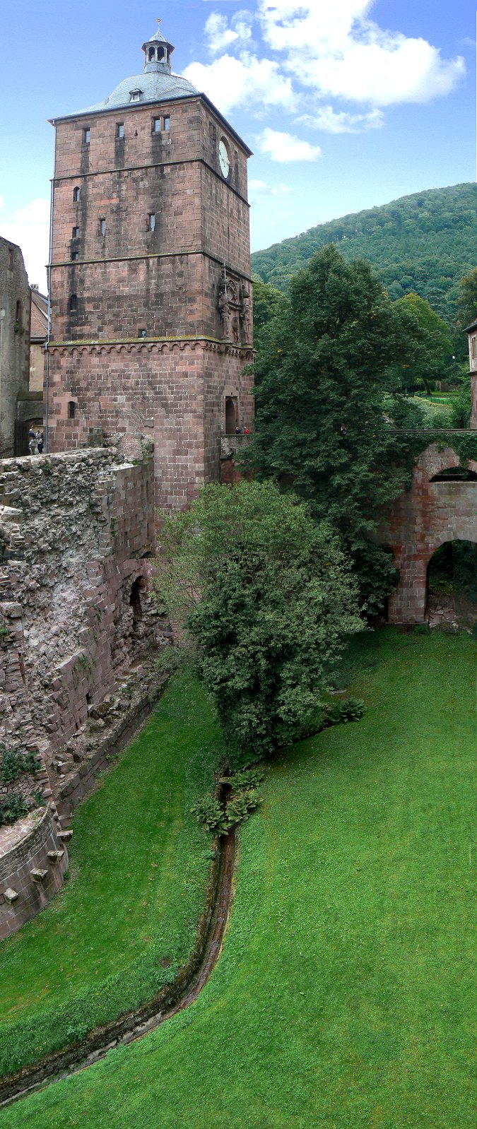 Torturm oder Uhrenturm des Heidelberger Schlosses
