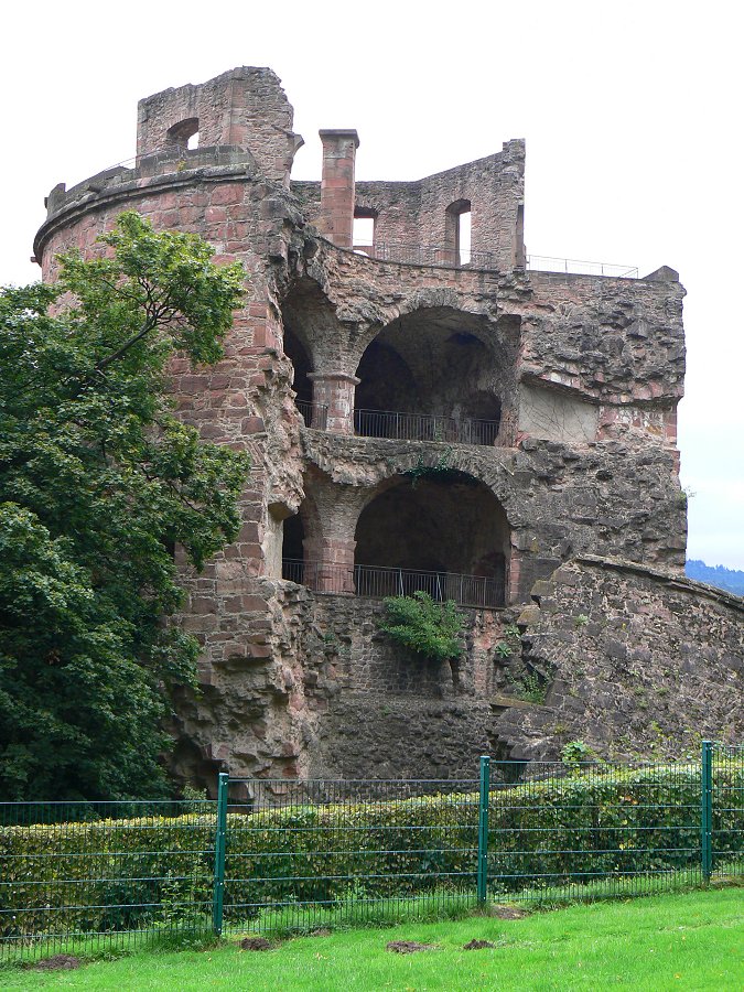 Krautturm (Pulverturm, Gesprengter Turm) am Heidelberger Schloss