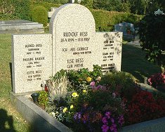 Das Grab von Rudolf Heß in Wunsiedel