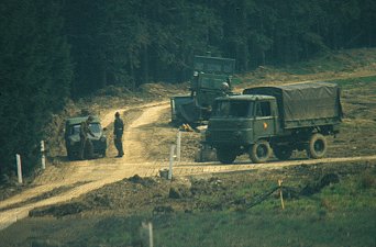 Bau des Kolonnenwegs entlang der innerdeutschen Grenze