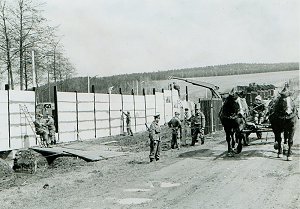 Mödlareuth - Bau der Betonsperrmauer 1966