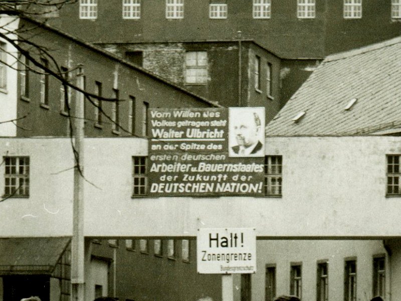 Walter Ulbricht an der Spitze des ersten deutschen Arbeiter- und Bauernstaates