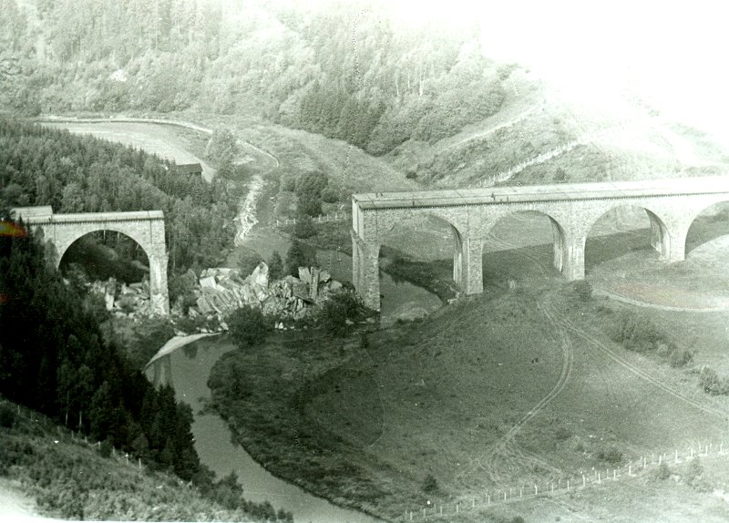 Die gesprengte Autobahnbrücke bei Rudolphstein