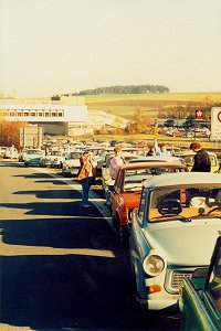 Die Grenzöffnung im November 1989 am Brückenrasthaus Frankenwald in Rudolphstein