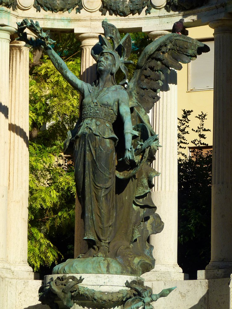 Engel des Kriegerdenkmals in Alassio