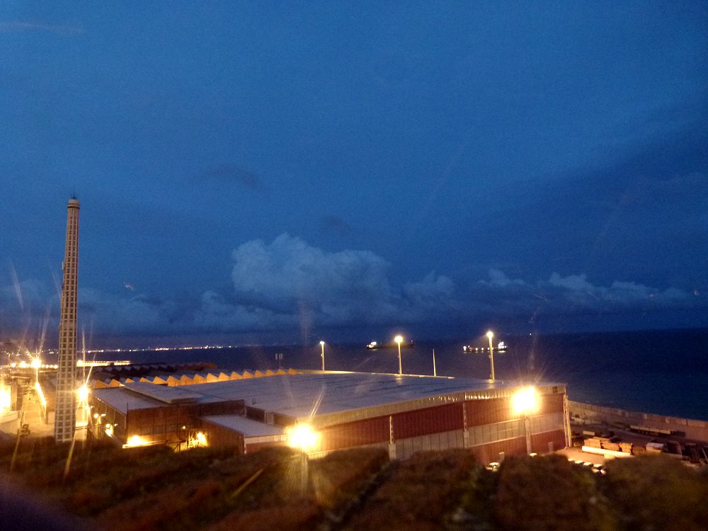 Industrieanlagen im Hafen von Savona