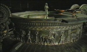 Deckel des Weinkessels