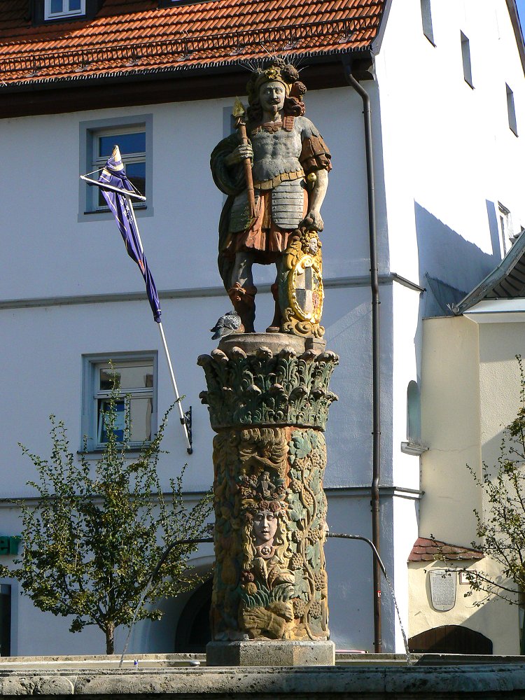 Zinsfelder Brunnen auf dem Holzmarkt