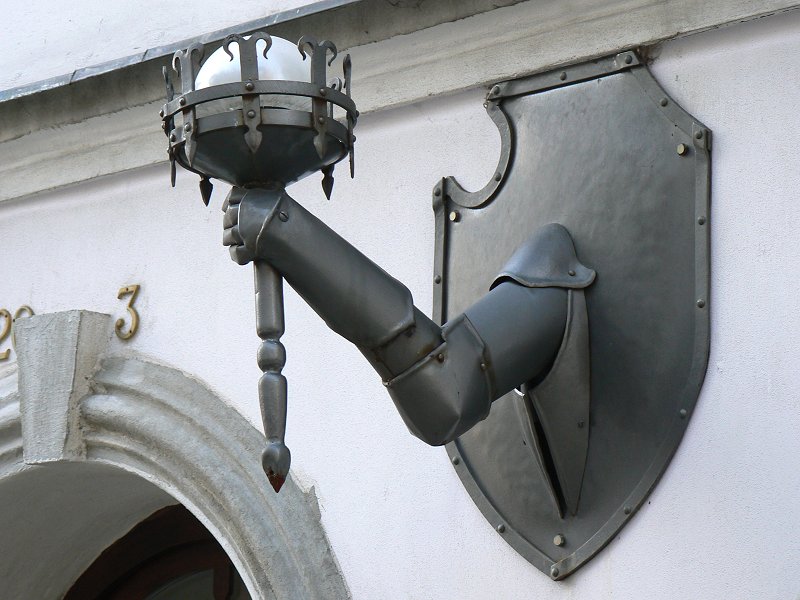 Der Ellbogen ist im Stadtbild allgegenwärtig