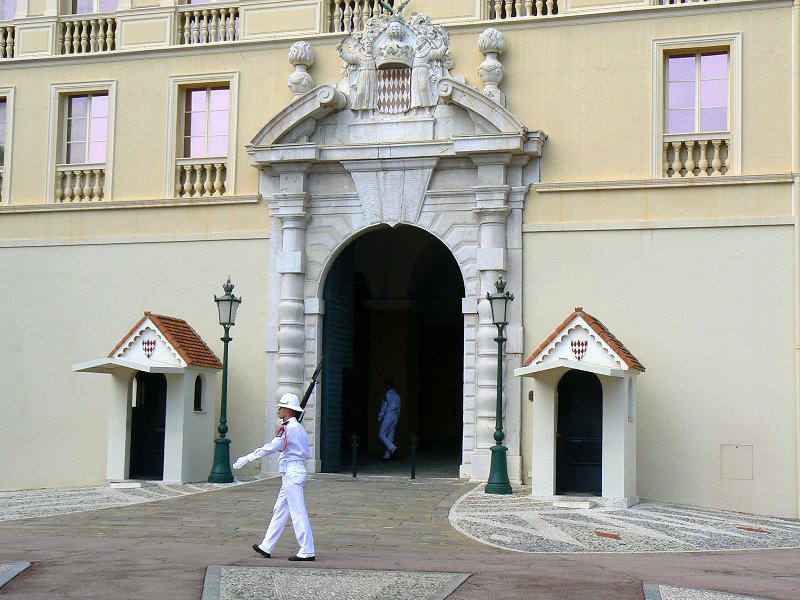 Wachsoldat am Fürstenpalast von Monaco