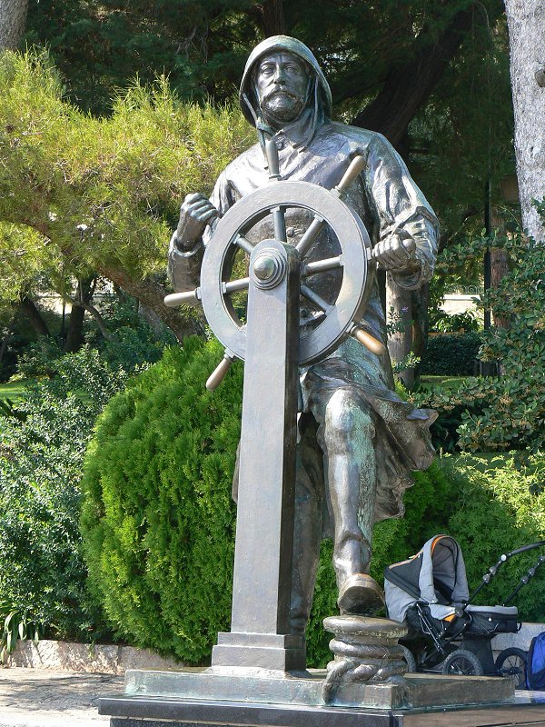 Denkmal für den begeisterten Seefahrer und Meeresforscher Fürst Albert I.