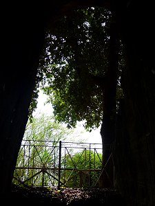 Lichtschacht quer zur Haupthöhle