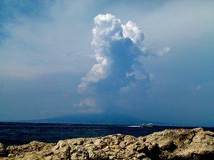 Der Vesuv von Sorrento aus gesehen