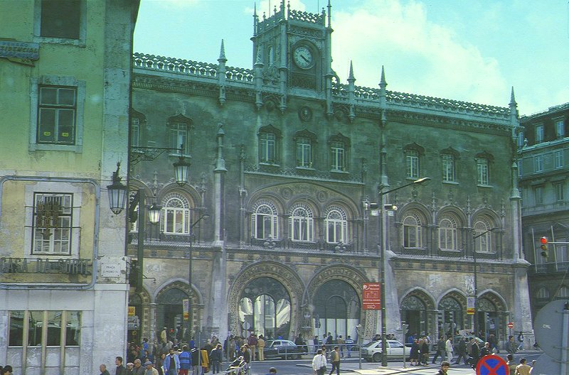 Lissabon - Bahnhof im "Neo-Manuelinischen" Stil