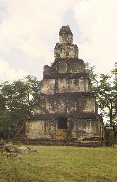 Satmahal Prasadaya in Polonnaruwa