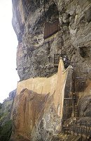 Aufstieg zum Sigiriya-Felsen