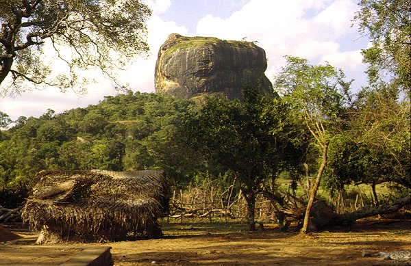 Sigiriya-Felsen - auch Löwenfelsen oder Löwenberg